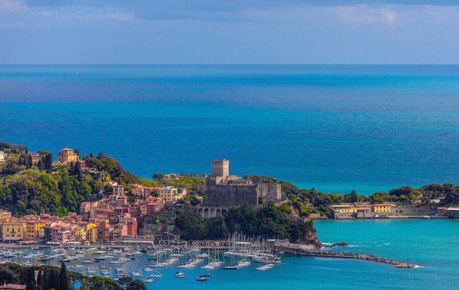 La Spezia: Cinque Terre and Portovenere Full-Day Boat Tour - The five villages from Riomaggiore to Monterosso