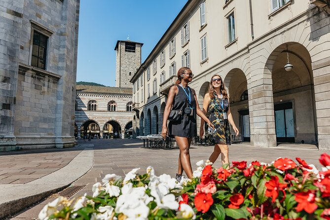 Lake Como and Bellagio with Private Boat Cruise Included - Guides, language, and group rhythm