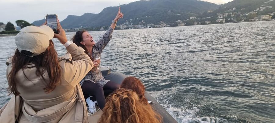 Lake Como: Shared Boat Tour with Prosecco Aperitif - The boat, seating, and weather