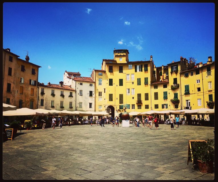 Lucca: 2-Hour City Center Walking Tour - Towers that help you read the city