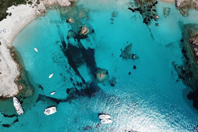 Luxury catamaran from Porto Rafael-Palau to the Maddalena Archipelago - What the small group changes
