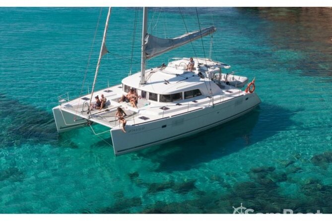 Luxury catamaran from Porto Rafael-Palau to the Maddalena Archipelago - Spargi brings the first clear-water swim
