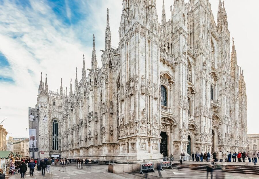 Milan: Cathedral and Duomo's Terraces Entrance Ticket - Inside the 600-year-old cathedral