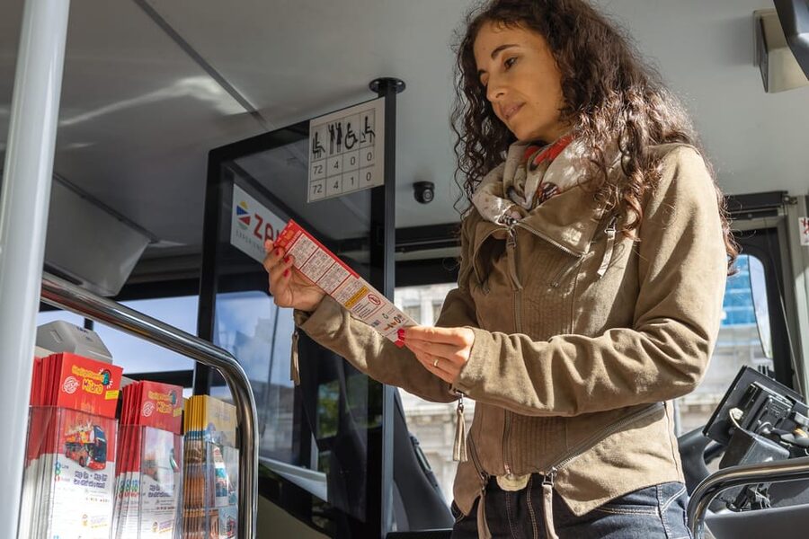 Milan: City Sightseeing Hop-On Hop-Off Bus with Audio Guide - Line D: Navigli and Brera in one loop