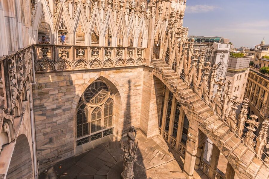 Milan Duomo and Rooftop 2-Hour Guided Tour - Stained glass, the Holy Nail, and the zodiac sundial