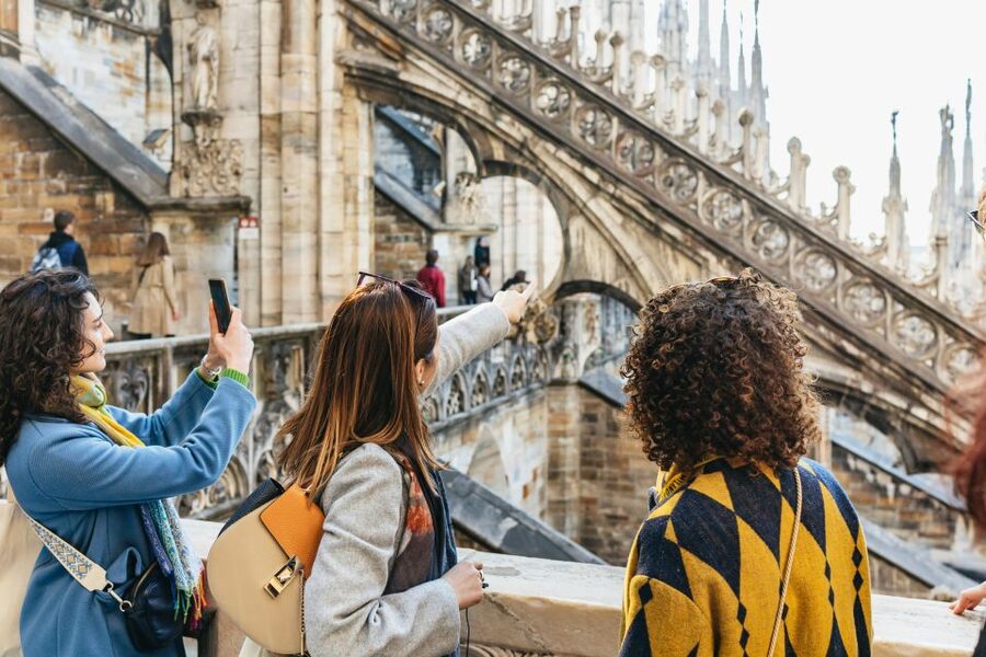 Milan: Duomo Rooftop and Cathedral Guided Tour with Tickets - Three thousand four hundred statues and a changing cathedral
