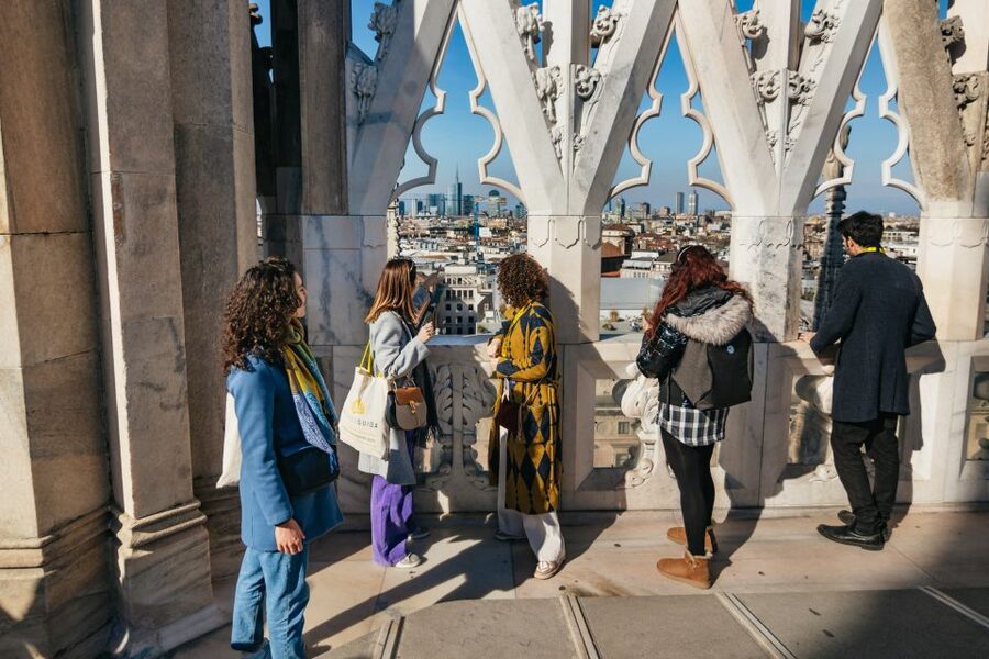 Milan: Duomo Rooftop and Cathedral Guided Tour with Tickets - Inside the cathedral after the roof