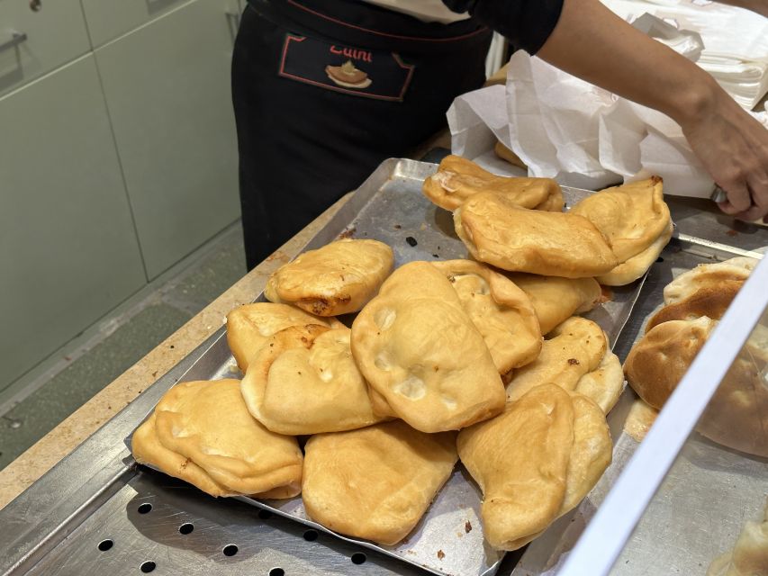 Milan: Guided Street Food Walking Tour with Food Tasting - Cannoncini bring the walk to a sweet finish