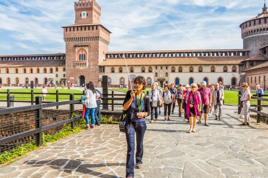 Milan: Guided Walking Tour & Last Supper Visit with Ticket - The Duomo façade and what you do not see