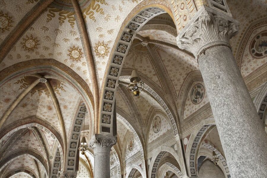 Milan: Guided Walking Tour with Last Supper Skip-the-Line - Piazza dei Mercanti, a quieter medieval pause