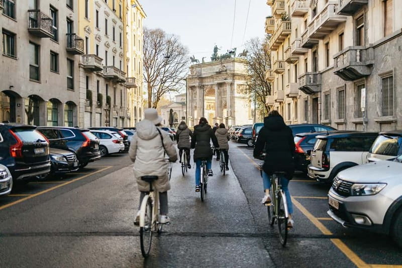 Milan: Hidden Gems Guided Bike Tour - The café break and local pace