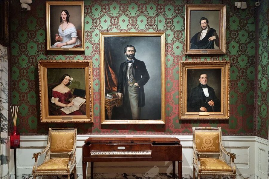 Milan: La Scala Theater and Museum Tour with Entry Tickets - Languages, timing, and booking flexibility