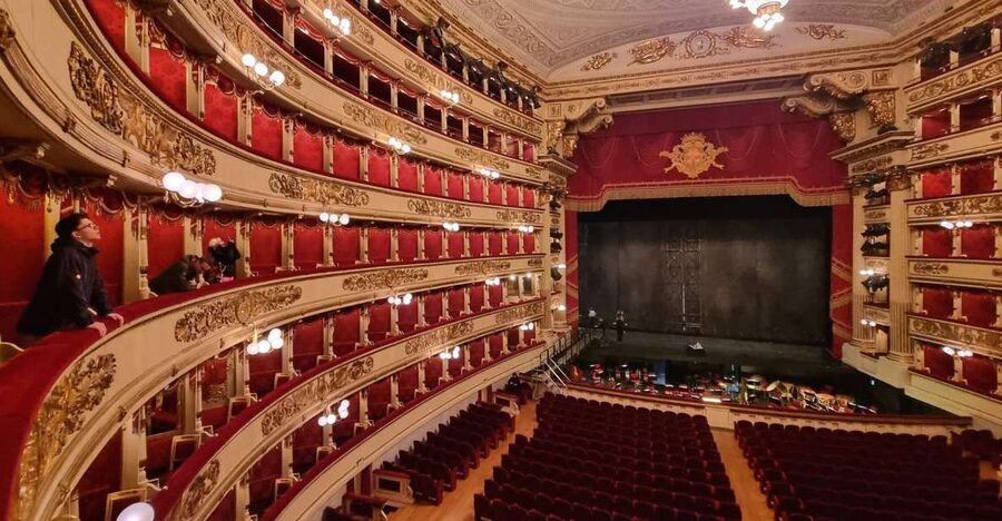 Milan: La Scala Theater and Museum Tour with Entry Tickets - Entering the Teatro alla Scala Museum