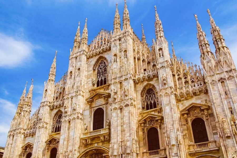 Milan: Milan Cathedral Direct Entrance - Terrace Excluded - Getting inside through the main entrance
