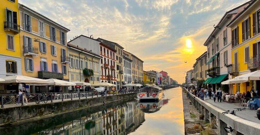 Milan: Navigli Canal Boat Cruise - San Cristoforo and the old canal approach