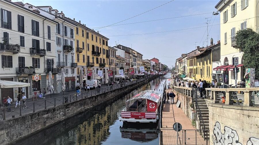 Milan: Navigli Canal Boat Cruise - How the audio guide affects the experience