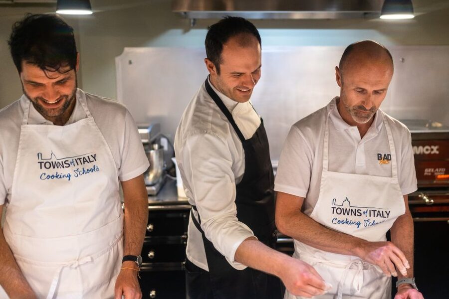 Milan: Pizza or Pasta and Gelato-Making Class with Wine - Is $101 good value?