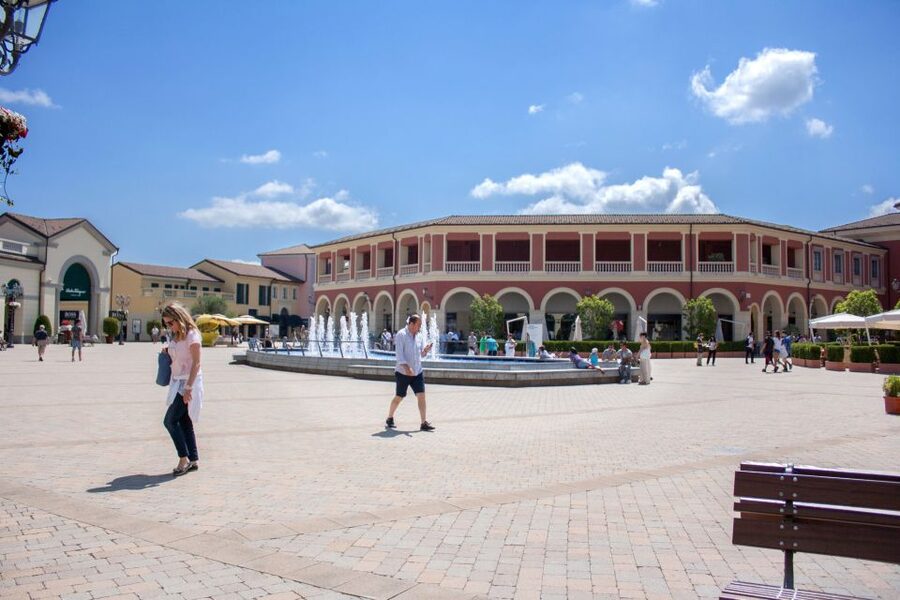 Milan: Serravalle Designer Outlet Roundtrip Bus Transfer - Luxury labels, sportswear, and realistic savings