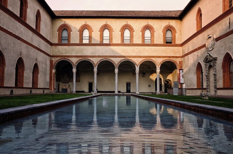 Milan: Sforza Castle and Michelangelo's Pietà Rondanini Tour - Guide quality and group size