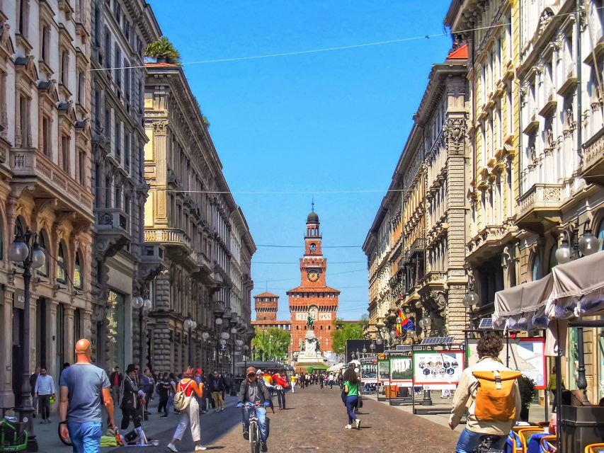 Milan: Skip-the-Line Guided Walk and "The Last Supper" - Starting beneath the glass roof of the Galleria
