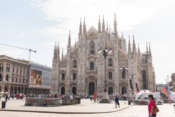 Milan Super Saver: Skip-the-Line Duomo and Rooftop Guided Tour - Why the Duomo rooftop deserves your time