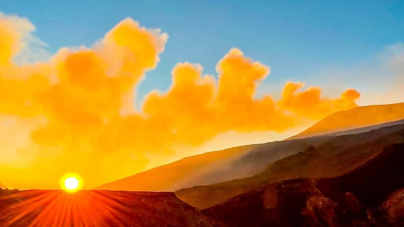 Mount Etna: Trek to 3000m with cable car and jeep - What the $62.63 price really buys you