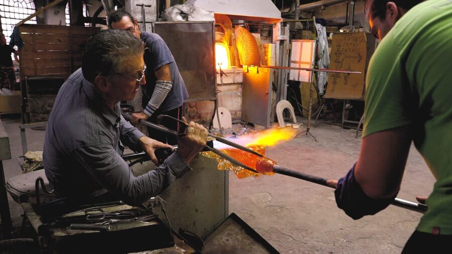 Murano: Glass Blowing Demonstration and Artistic Glass Gift - Seeing Murano Glass Take Shape