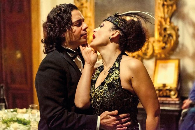Musica a Palazzo 'Traveling Opera' Performance in Venice - Act one begins in a candlelit salon