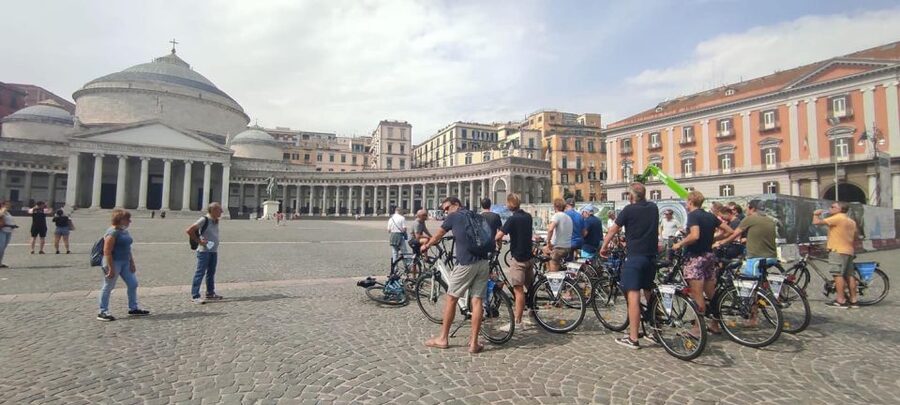 Naples: City Highlights Guided Bike Tour - Entering Spaccanapoli and the Decumani