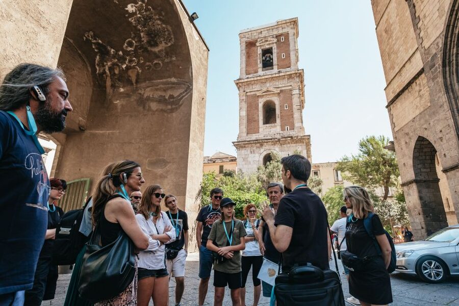 Naples: Downtown Tour with Veiled Christ & St Clare Tickets - Piazza del Gesù Nuovo begins the story
