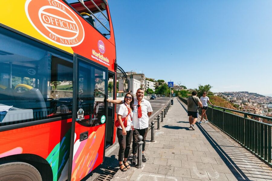 Naples: Hop-on Hop-off Bus Tour 24-Hour Ticket - Line A through the historic center