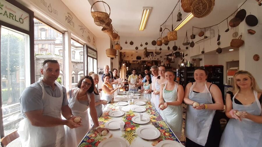 Naples: Neapolitan Pizza and Tiramisù Making Class - Starting with tiramisù and a coffee break