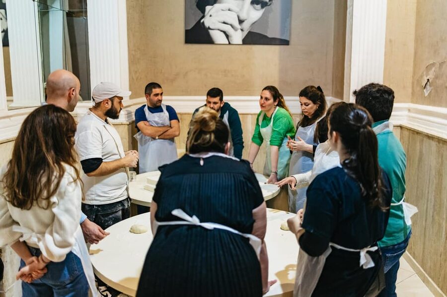 Naples: Pizza-Making Workshop with Drink and Appetizer - Key points at a glance