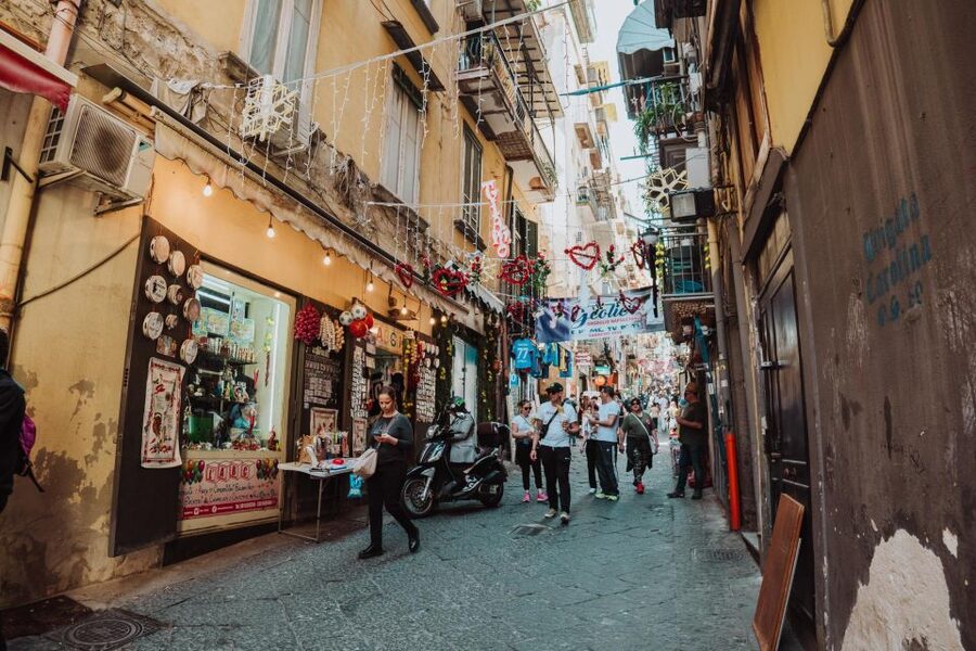 Naples: Royal Palace and Monumental Area Small Group Tour - Starting at Fountain of Neptune and Piazza Municipio