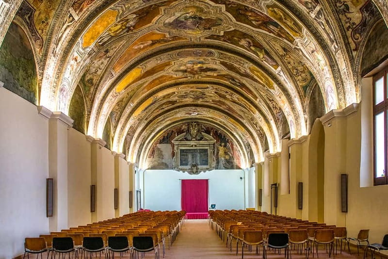 Naples: San Lorenzo Maggiore and Neapolis Sotterrata Ticket - Why this small site matters in Naples