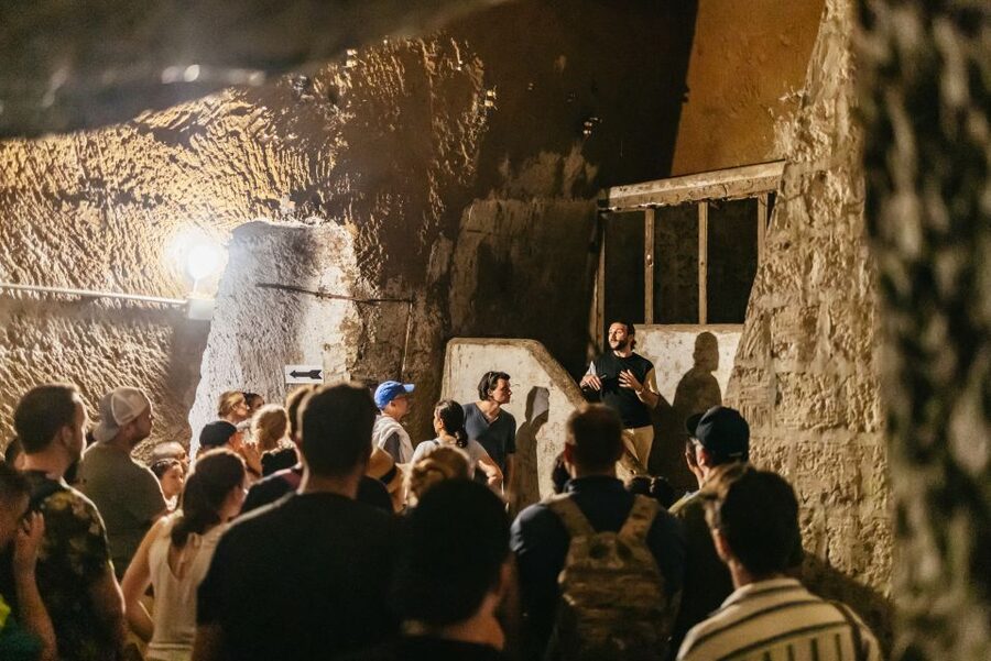 Naples: Spanish Quarters Underground Guided Tour - Who should book this tour?