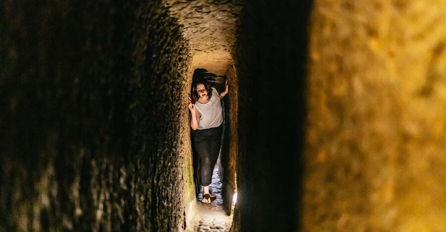 Naples: Spanish Quarters Underground Guided Tour - Is $17 a fair price for one hour?