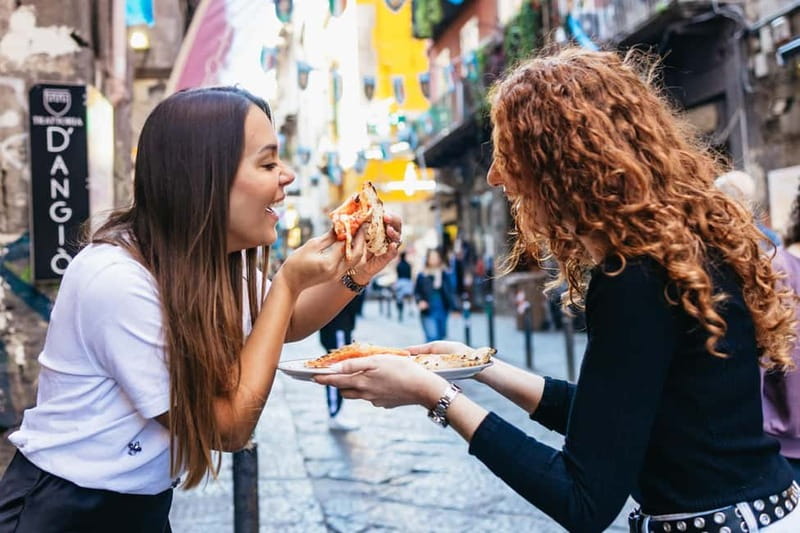 Naples: Street Food Walking Tour with Local Guide - How much food should you expect?