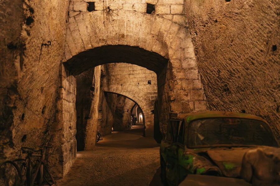 Naples: The Bourbon Tunnel Guided Tour with Entrance Ticket - Why the Bourbon Tunnel matters in Naples