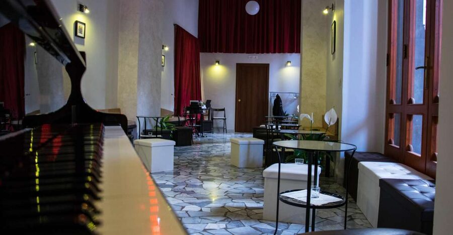 Naples: Traditional Neapolitan Music Concert - Why Neapolitan music works so well in Naples