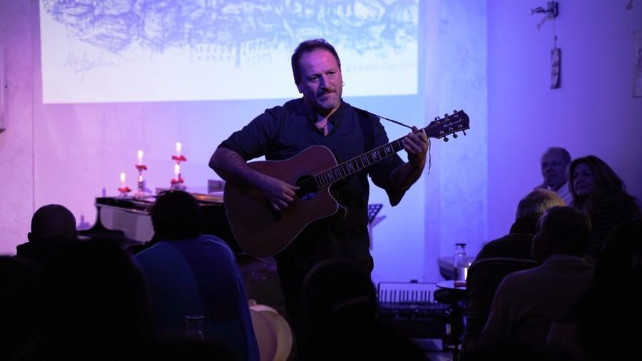Naples: Traditional Neapolitan Music Concert - What the one-hour program feels like