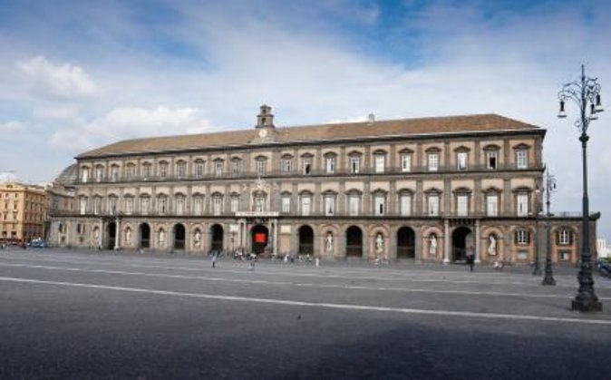 Naples Walking Tour with Underground Roman Ruins Ticket - Why the underground Roman market is the star