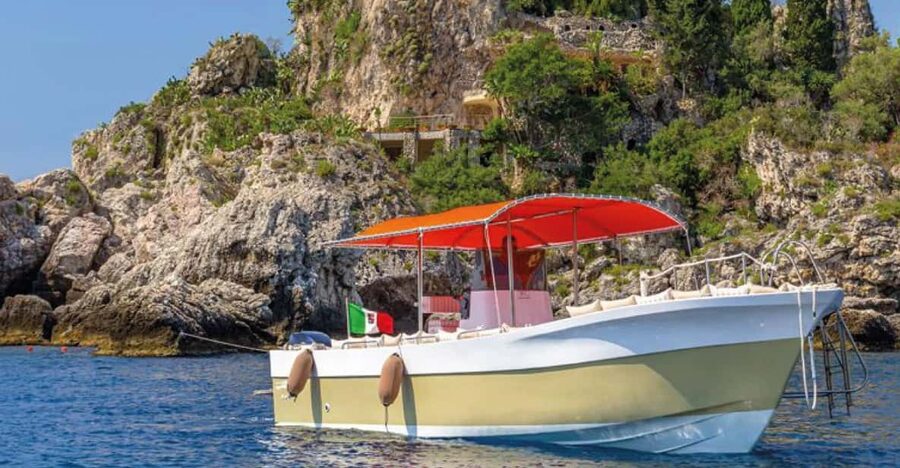 Naxos: Isola Bella, Blue Grotto, & Mazzarò Bay Boat Tour - The 25-minute swim at Isola Bella
