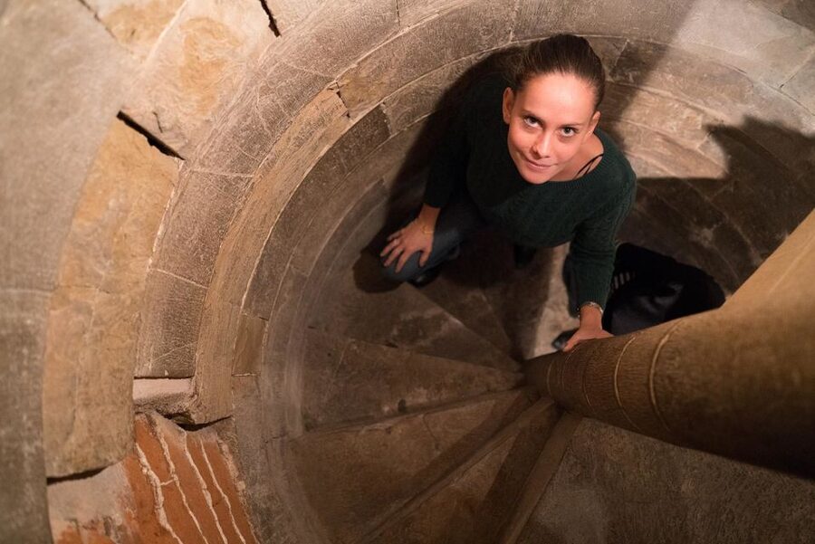 Palazzo Vecchio: Skip-the-Line Entry and Secret Passage Tour - The secret stairway inside the thick walls