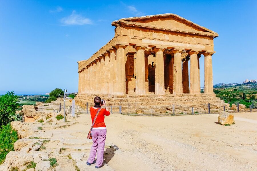 Palermo: Agrigento and the Valley of the Temples Day Tour - Walking through the Valley of the Temples