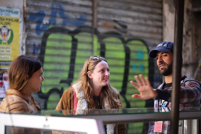 Palermo Original Street Food Walking Tour by Streaty - How the guide shapes the experience