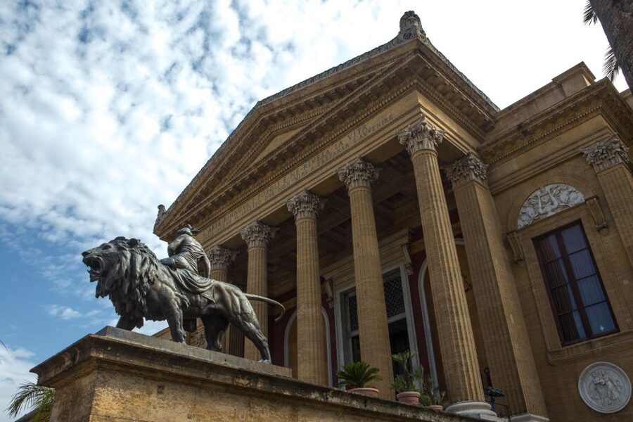 Palermo: Teatro Massimo Opera House Guided Tour - Timing, languages, and daily planning