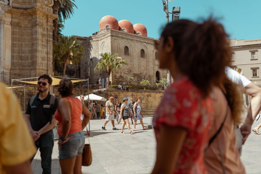 Palermo: UNESCO World Heritage Sites Guided Walking Tour - Piazza Pretoria and the Praetorian Palace