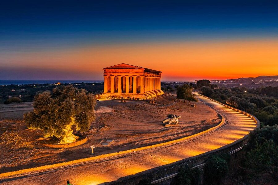 Palermo: Valley of the Temples and Scala dei Turchi Day Trip - Meeting in Piazza Giuseppe Verdi