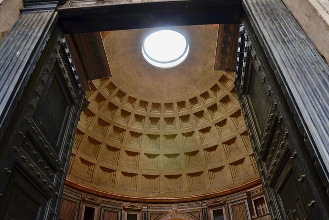 Pantheon Elite Guided Tour - Rome's Iconic Ancient Temple - The dome and oculus: the tour’s best moment